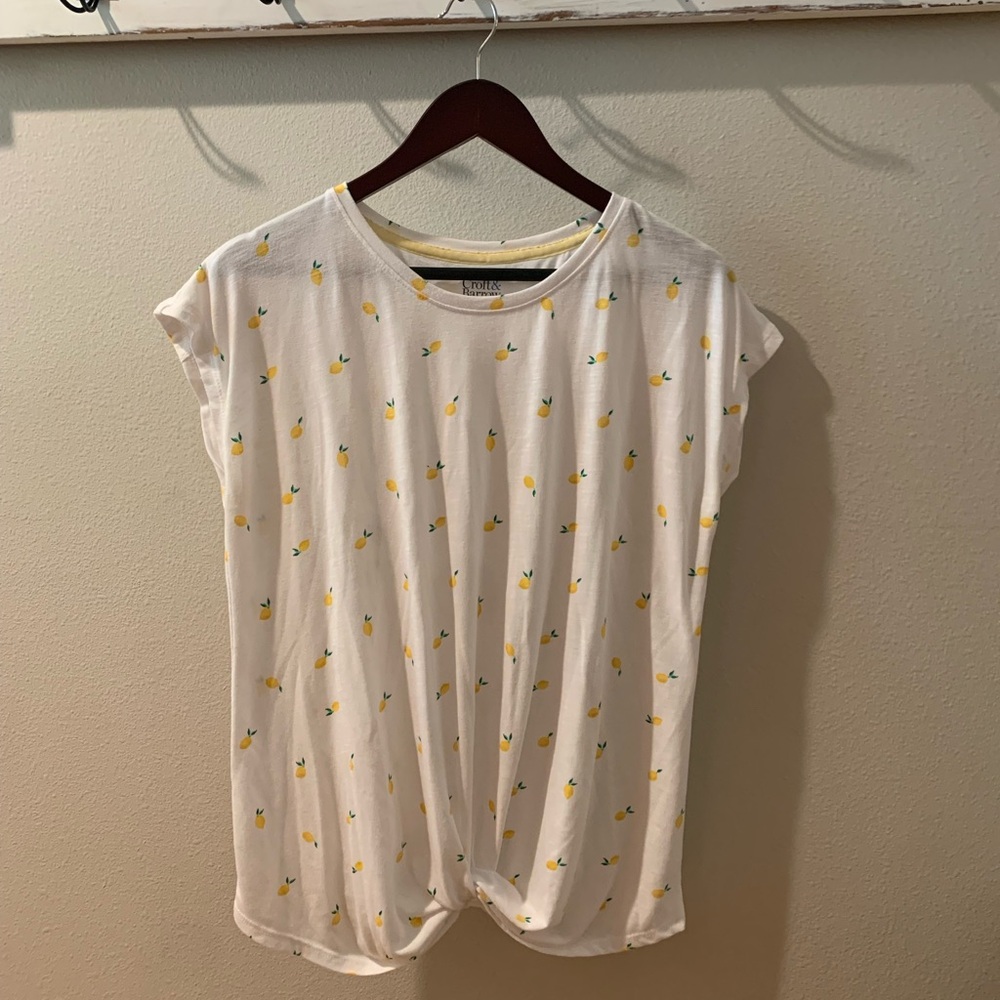 Croft & Barrow White Short Sleeve Lemon Print Knot Front Tee